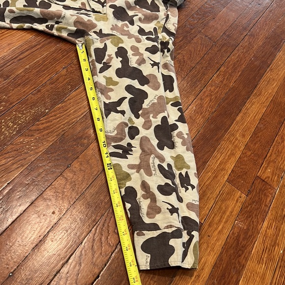 Rare Ducks 🦆 Unlimited Button Down - Picture 5 of 14